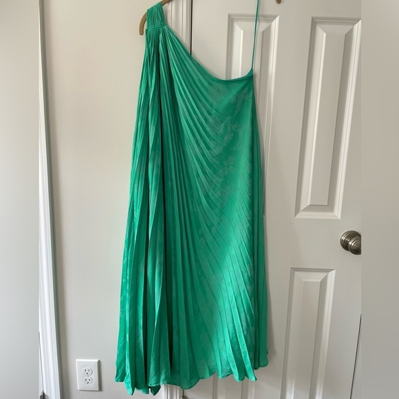 Banana Republic Radiant One Shoulder Dress - Picture 4 of 10